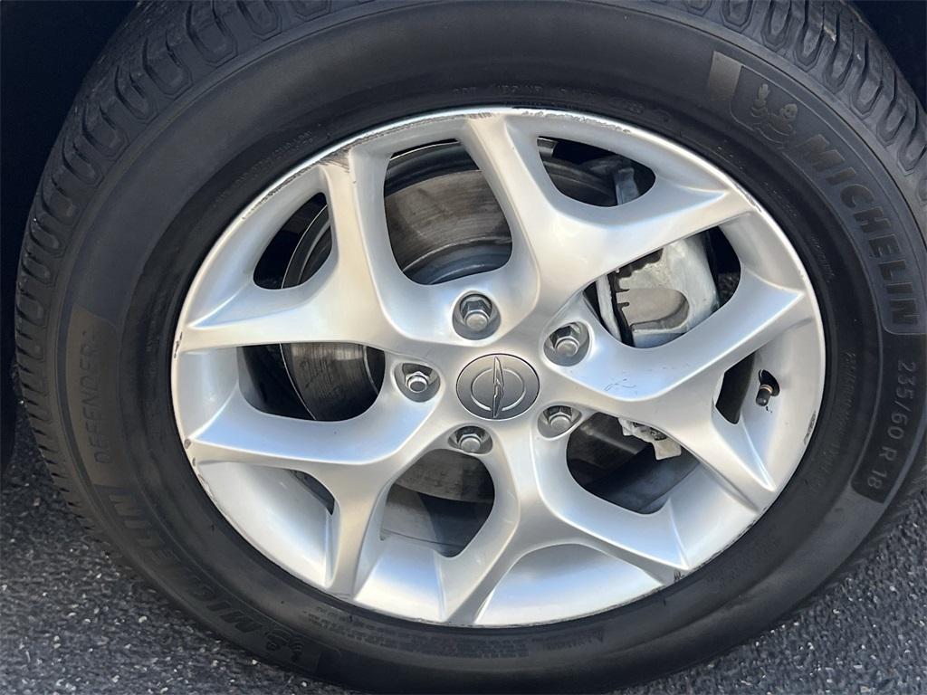 used 2018 Chrysler Pacifica car, priced at $10,388