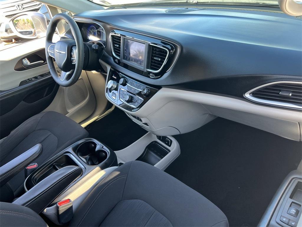 used 2018 Chrysler Pacifica car, priced at $10,388