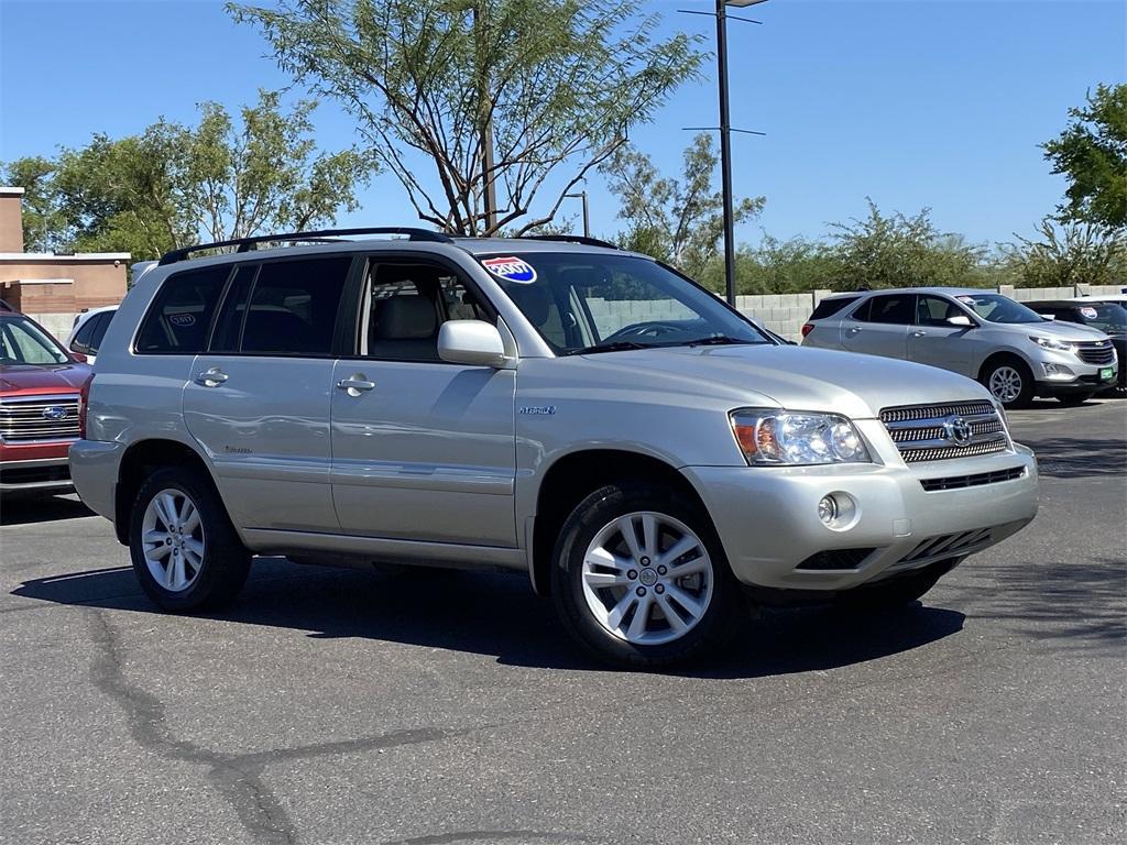used 2007 Toyota Highlander Hybrid car, priced at $9,988