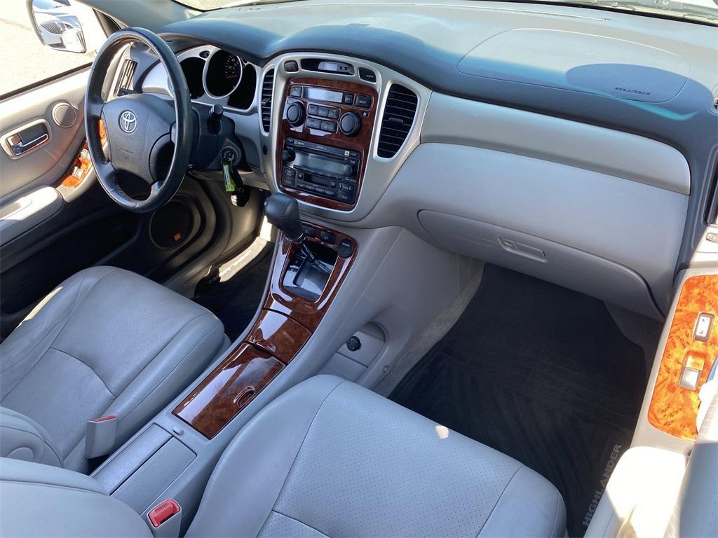 used 2007 Toyota Highlander Hybrid car, priced at $7,766