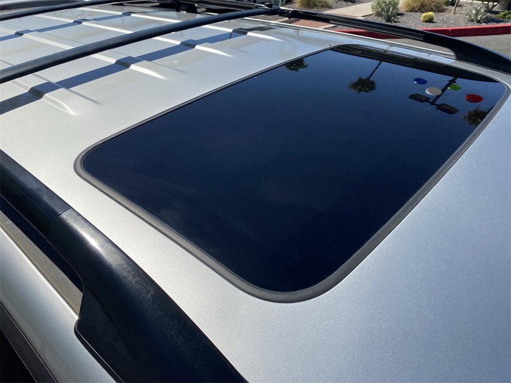 used 2007 Toyota Highlander Hybrid car, priced at $7,766
