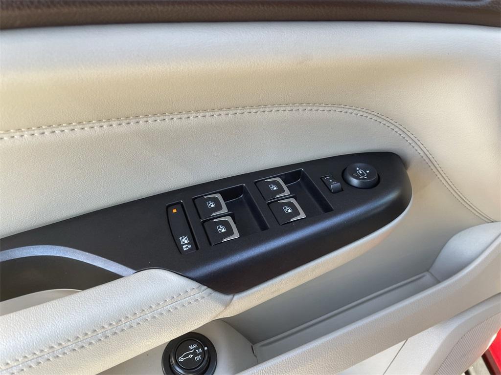 used 2014 Cadillac SRX car, priced at $11,977