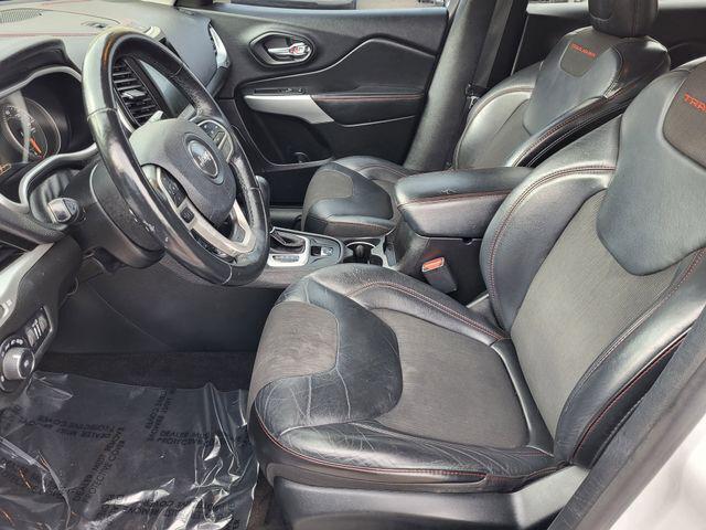 used 2018 Jeep Cherokee car, priced at $13,495