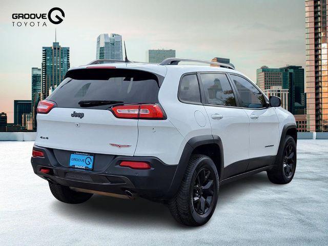 used 2018 Jeep Cherokee car, priced at $13,495