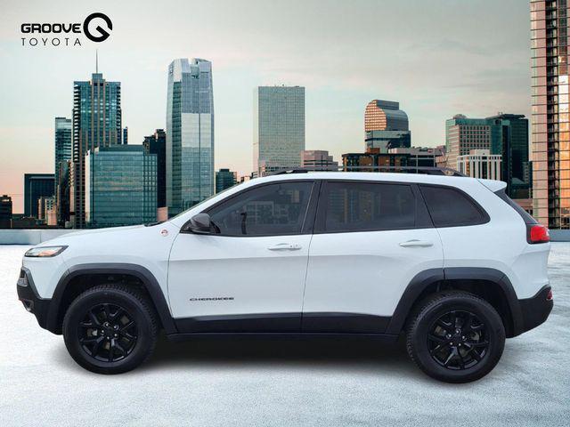 used 2018 Jeep Cherokee car, priced at $13,495