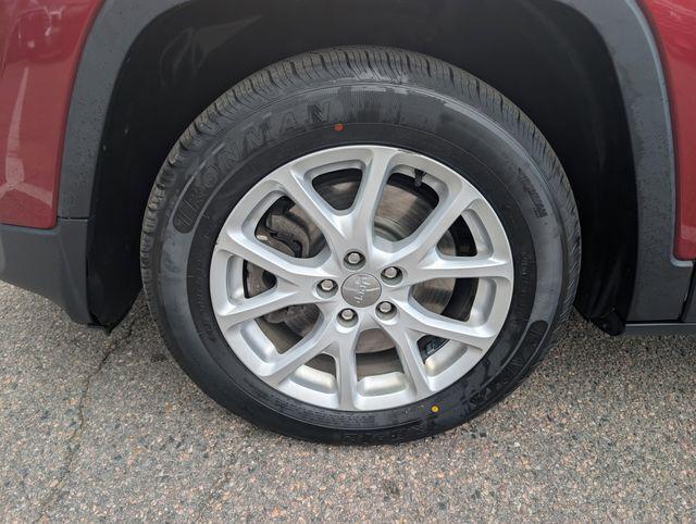 used 2015 Jeep Cherokee car, priced at $10,888