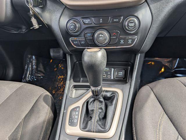 used 2015 Jeep Cherokee car, priced at $10,888