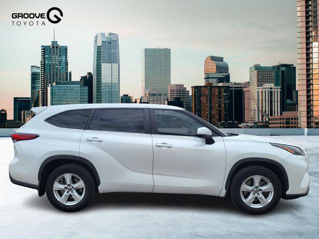 used 2023 Toyota Highlander car, priced at $27,546
