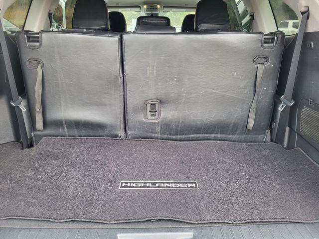 used 2023 Toyota Highlander car, priced at $27,546
