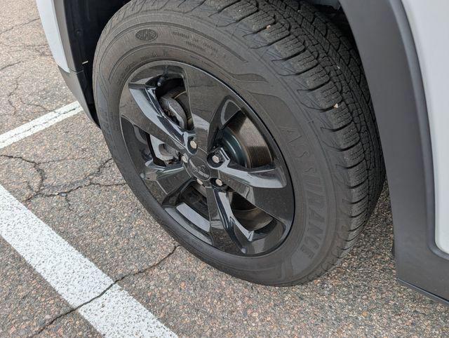 used 2018 Jeep Cherokee car, priced at $15,355