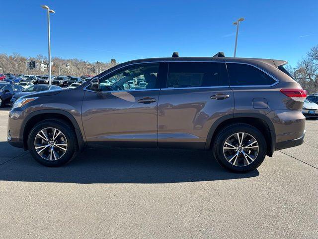 used 2019 Toyota Highlander car, priced at $28,391