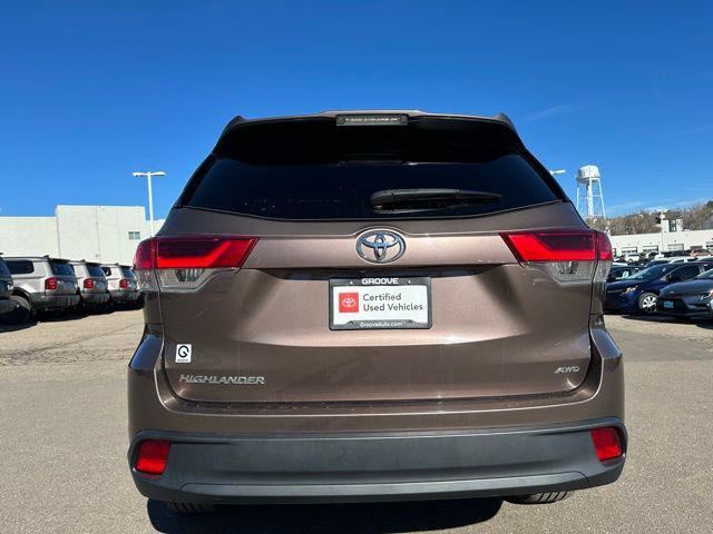 used 2019 Toyota Highlander car, priced at $28,391