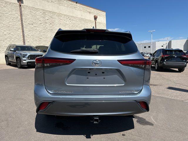 used 2021 Toyota Highlander car, priced at $35,433