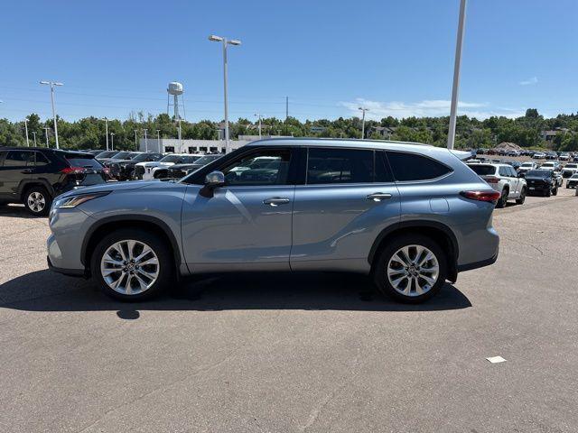 used 2021 Toyota Highlander car, priced at $35,433