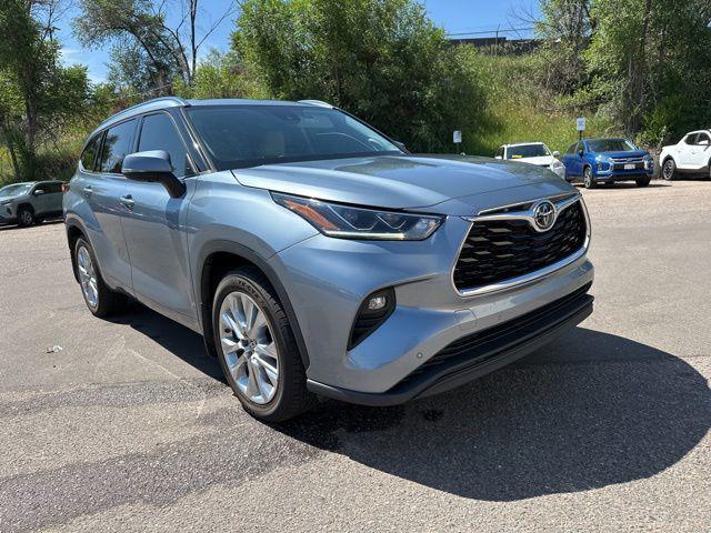 used 2021 Toyota Highlander car, priced at $35,433
