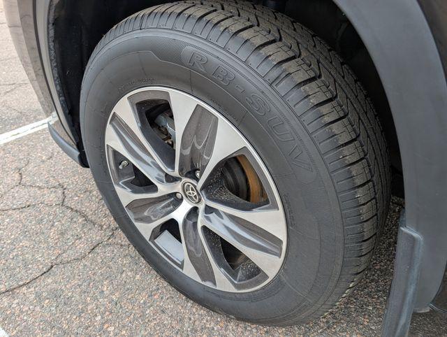used 2022 Toyota Highlander car, priced at $39,508