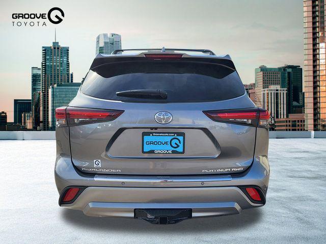 new 2025 Toyota Highlander car, priced at $56,182