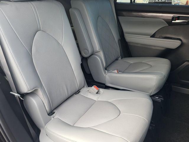 new 2026 Toyota Highlander car, priced at $55,672