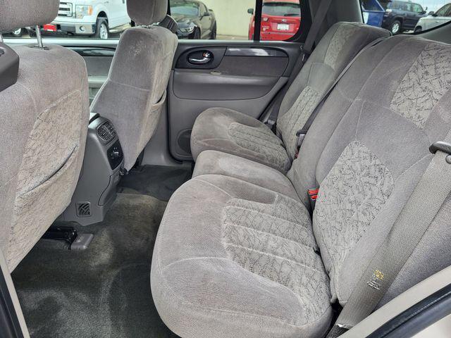 used 2002 GMC Envoy car, priced at $2,495
