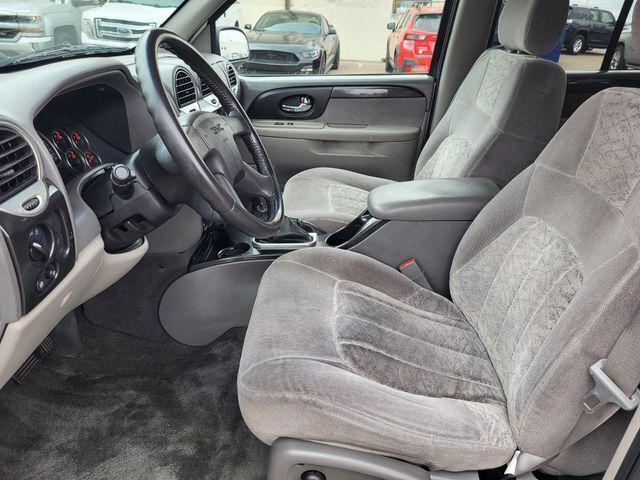 used 2002 GMC Envoy car, priced at $2,495