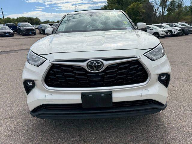 used 2020 Toyota Highlander car, priced at $26,991