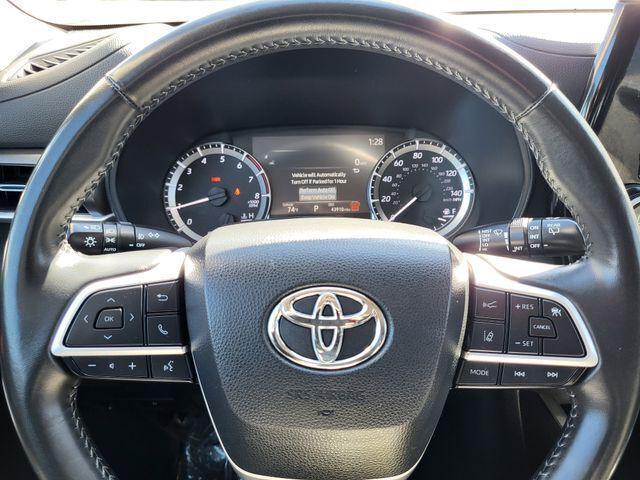 used 2024 Toyota Highlander car, priced at $34,491