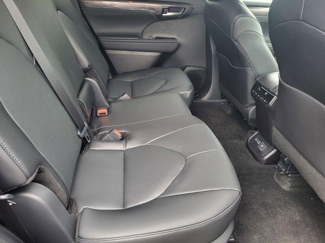 new 2026 Toyota Highlander car, priced at $53,408