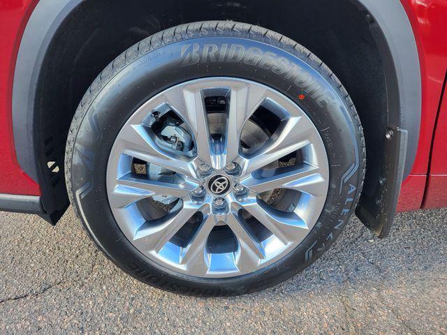 new 2026 Toyota Highlander car, priced at $53,408