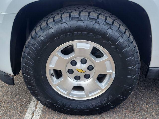 used 2012 Chevrolet Suburban car, priced at $9,995