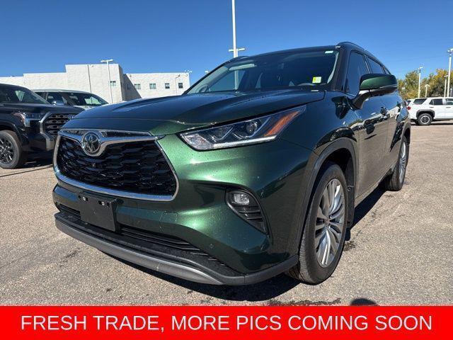 used 2023 Toyota Highlander car, priced at $47,997
