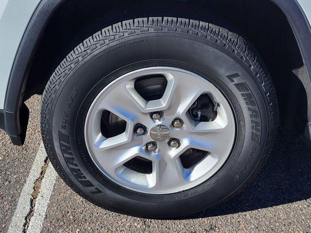 used 2017 Jeep Grand Cherokee car, priced at $13,998