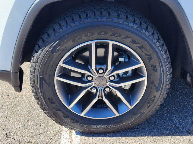 used 2020 Jeep Grand Cherokee car, priced at $22,998