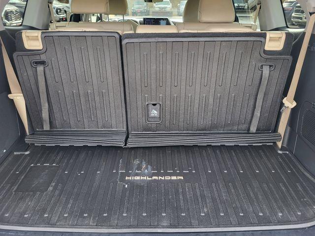 used 2020 Toyota Highlander car, priced at $27,995