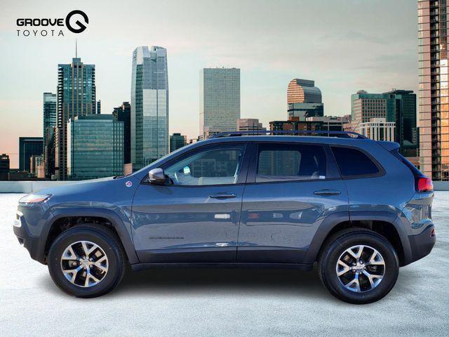 used 2015 Jeep Cherokee car, priced at $11,791
