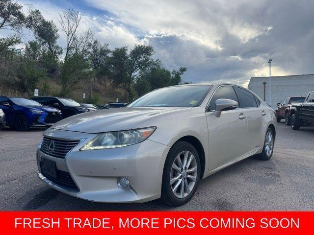 used 2013 Lexus ES 300h car, priced at $13,988