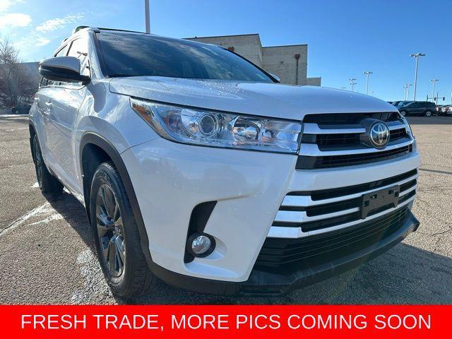 used 2018 Toyota Highlander car, priced at $26,991