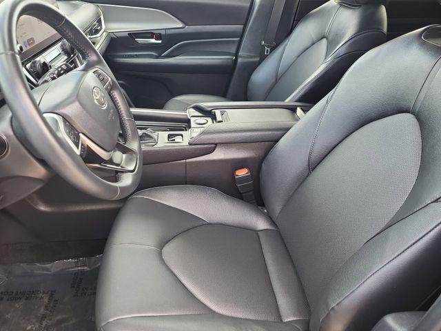 used 2025 Toyota Grand Highlander car, priced at $42,986