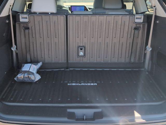 new 2025 Toyota Highlander car, priced at $56,182