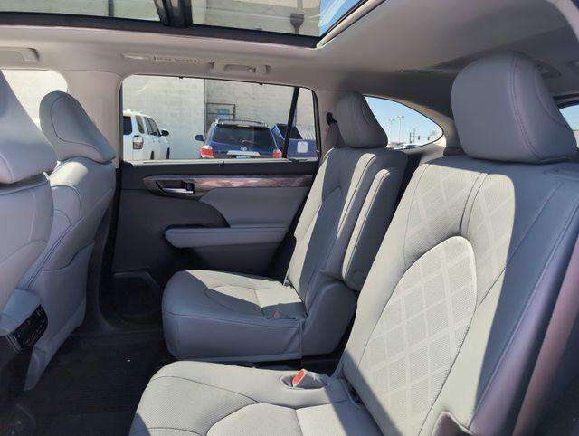 new 2025 Toyota Highlander car, priced at $56,182