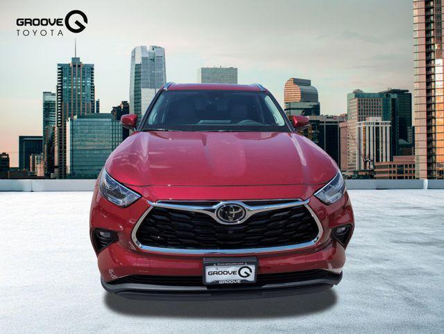 new 2025 Toyota Highlander car, priced at $52,178