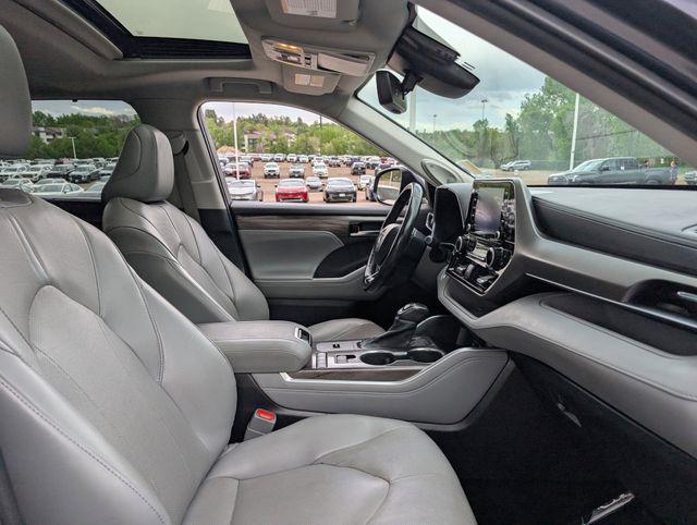 used 2021 Toyota Highlander Hybrid car, priced at $36,654