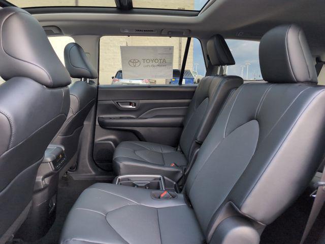 new 2025 Toyota Grand Highlander car, priced at $48,505