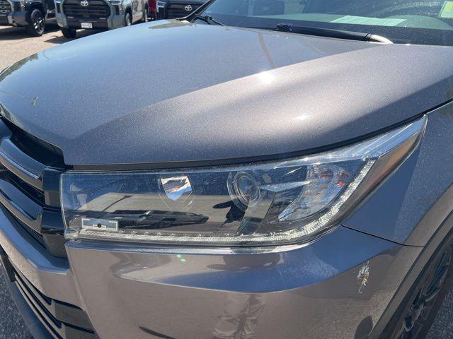 used 2019 Toyota Highlander car, priced at $28,919