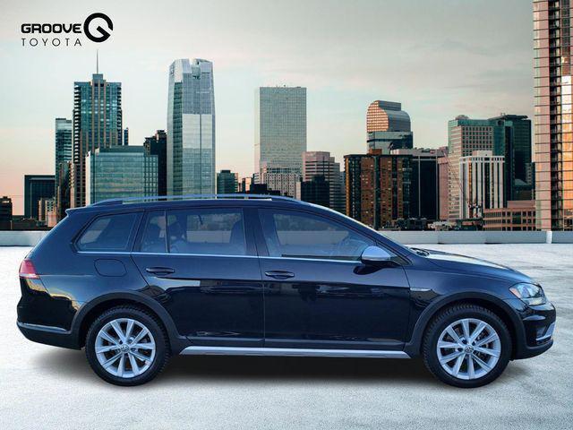 used 2019 Volkswagen Golf Alltrack car, priced at $19,106