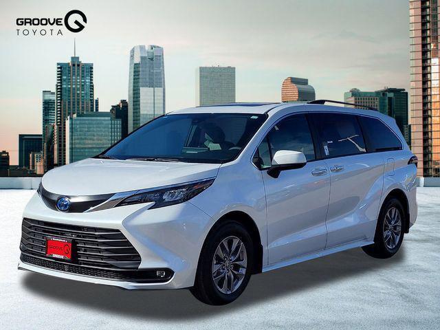new 2025 Toyota Sienna car, priced at $47,313