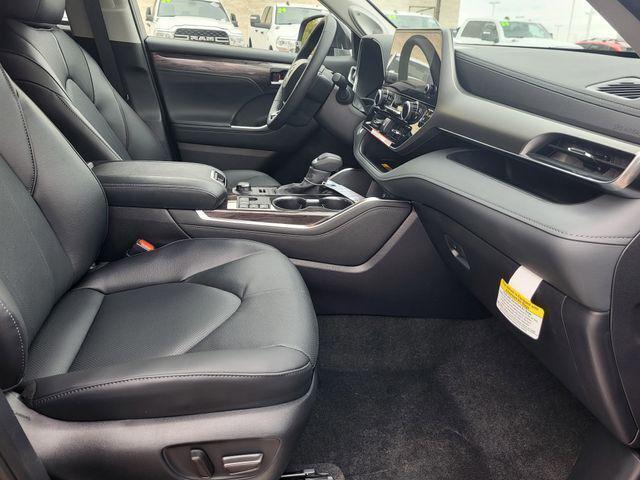 new 2026 Toyota Highlander car, priced at $52,853