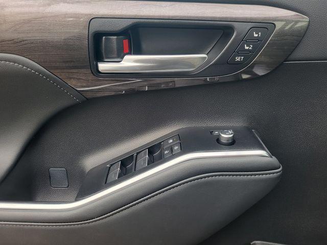 new 2026 Toyota Highlander car, priced at $52,853