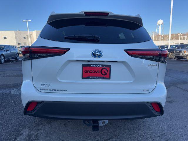 used 2020 Toyota Highlander Hybrid car, priced at $38,491