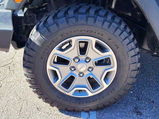 used 2015 Jeep Wrangler Unlimited car, priced at $18,955