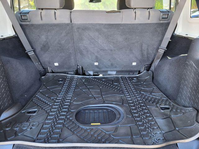 used 2015 Jeep Wrangler Unlimited car, priced at $18,955